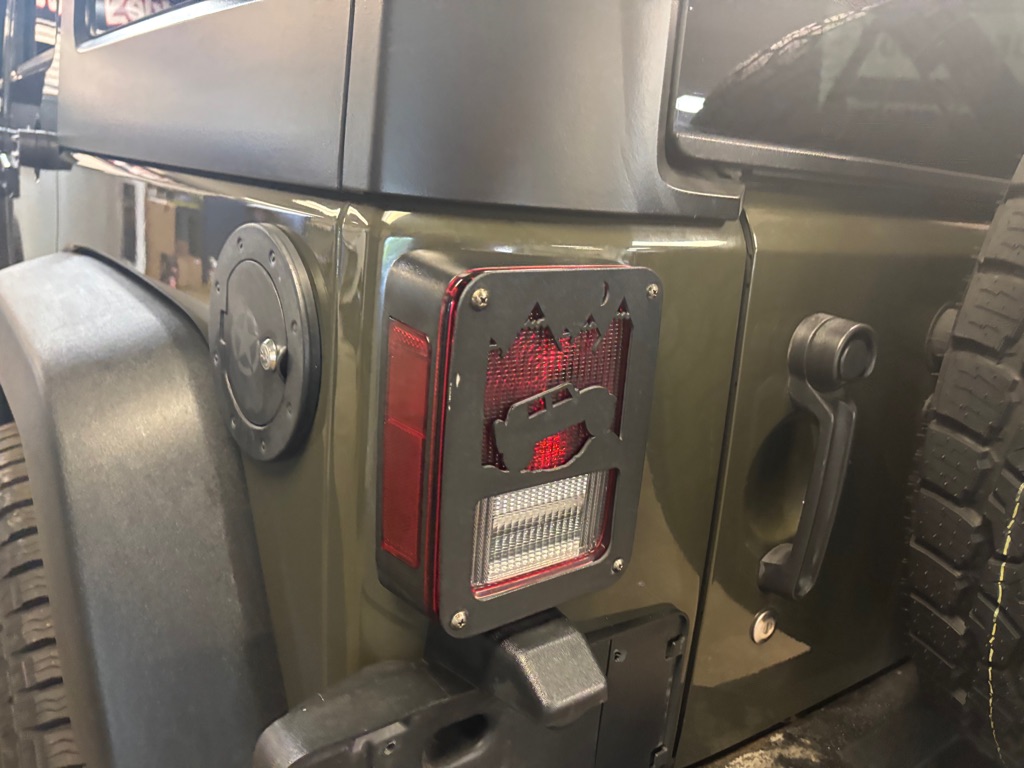 Photo 23 of this JEEP WRANGLER UNLIMI