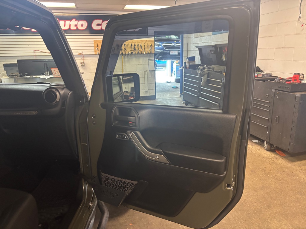Photo 48 of this JEEP WRANGLER UNLIMI