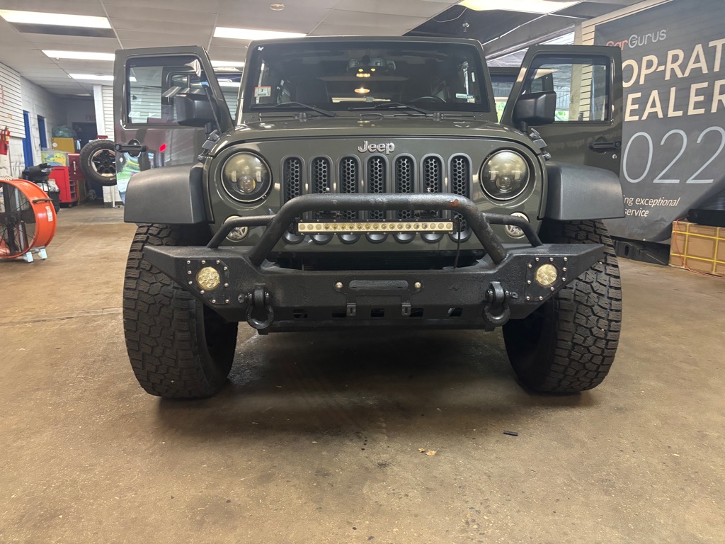 Photo 33 of this JEEP WRANGLER UNLIMI