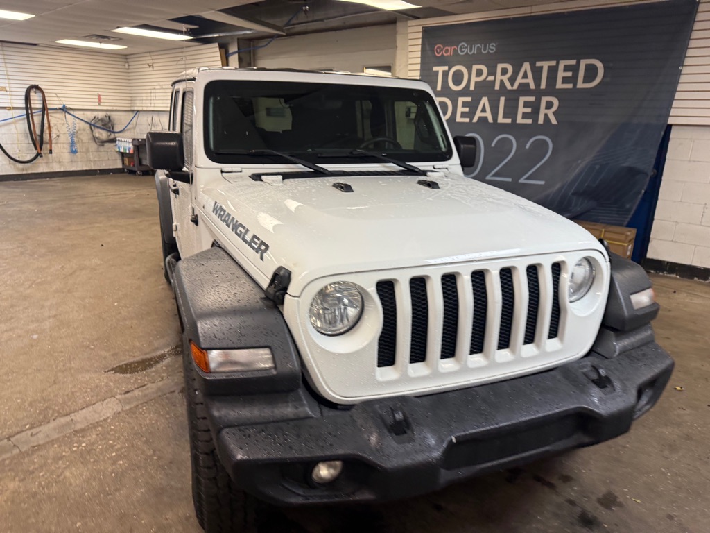 Photo 20 of this JEEP WRANGLER UNLIMI