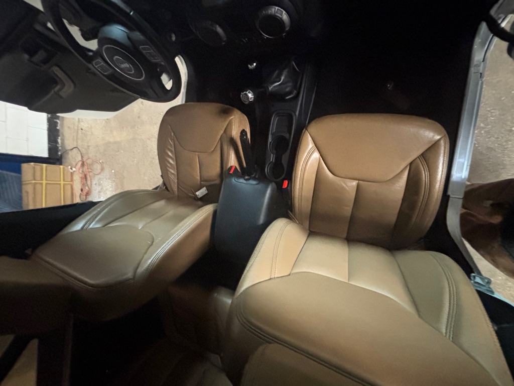 Photo 82 of this JEEP WRANGLER UNLIMI