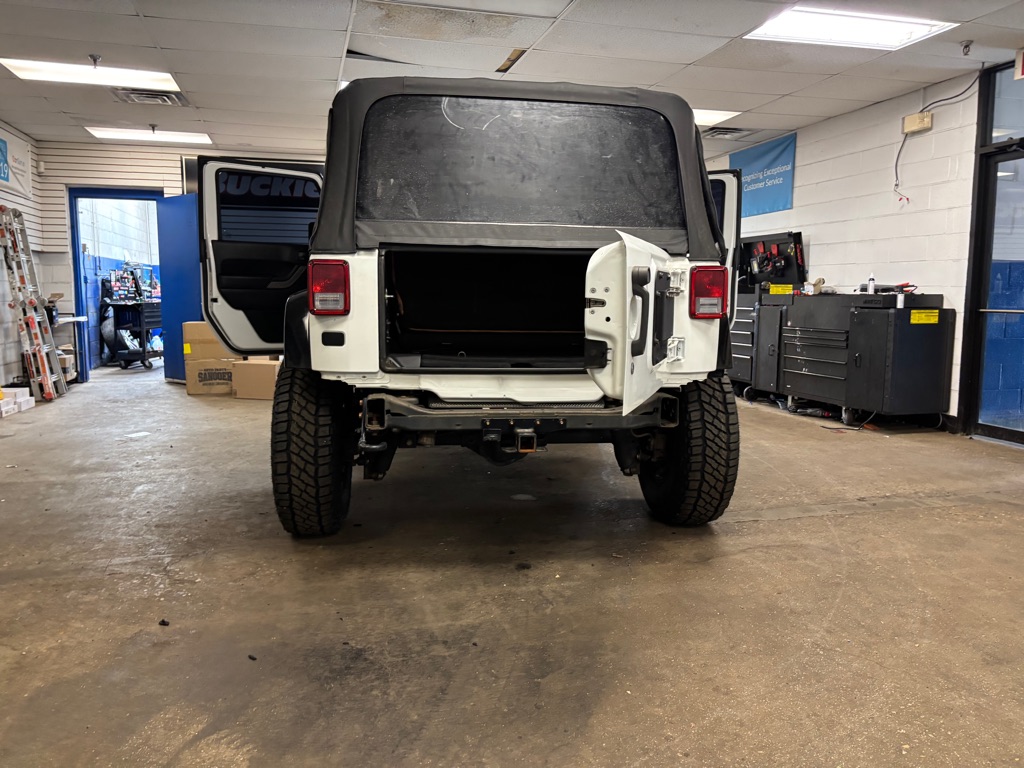 Photo 70 of this JEEP WRANGLER UNLIMI