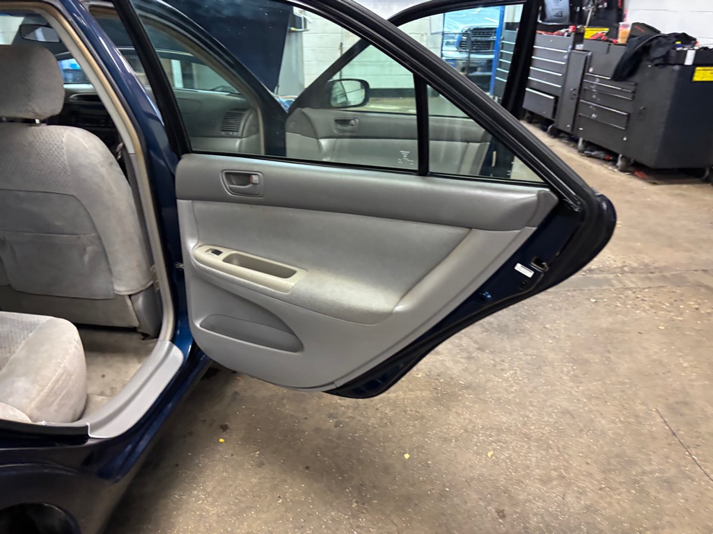 Photo 34 of this TOYOTA CAMRY