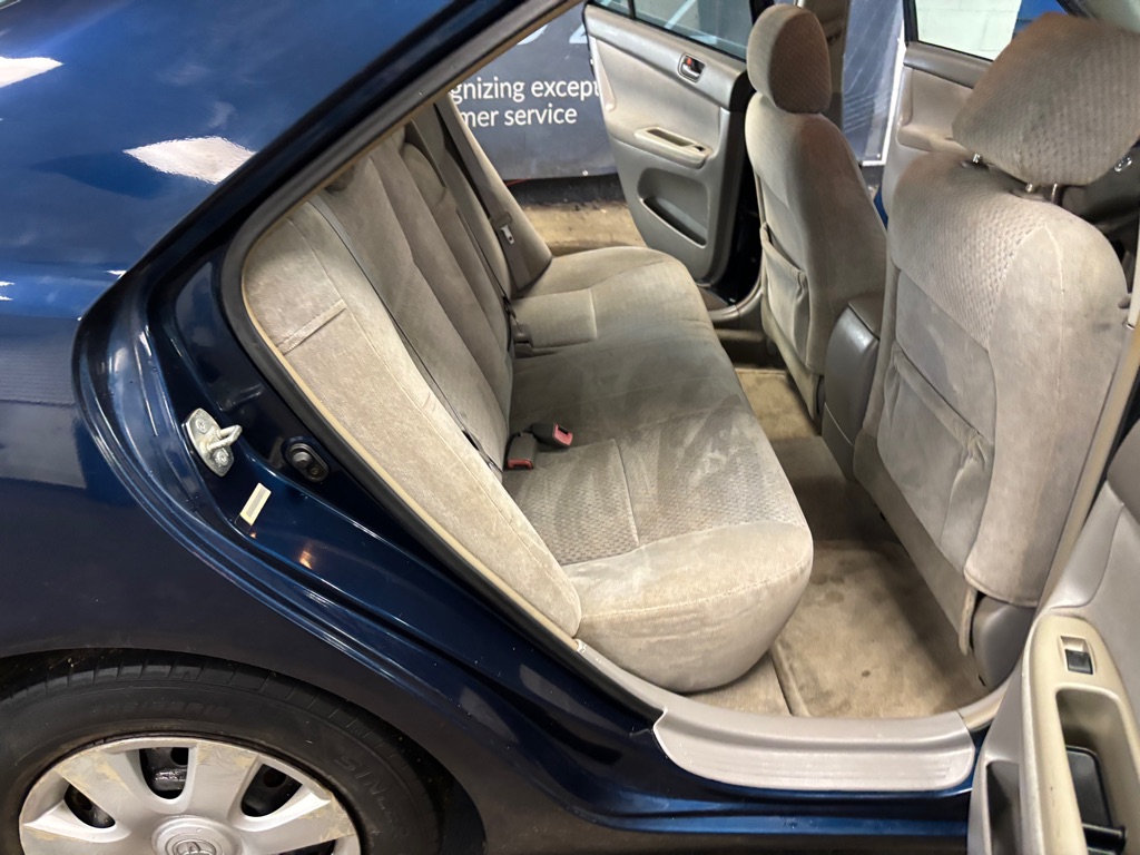 Photo 35 of this TOYOTA CAMRY