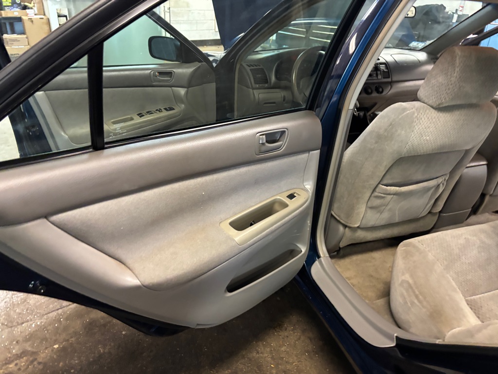 Photo 31 of this TOYOTA CAMRY
