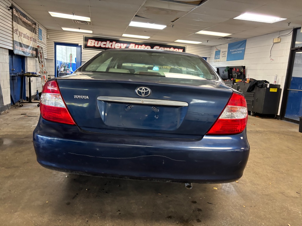 Photo 12 of this TOYOTA CAMRY