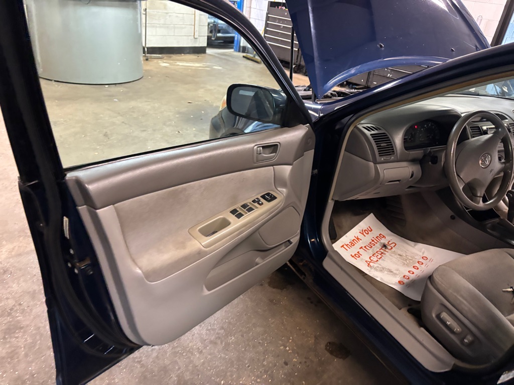 Photo 29 of this TOYOTA CAMRY