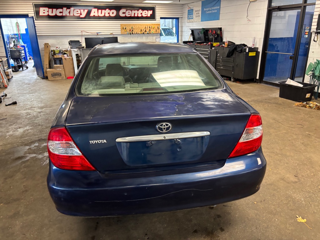 Photo 11 of this TOYOTA CAMRY