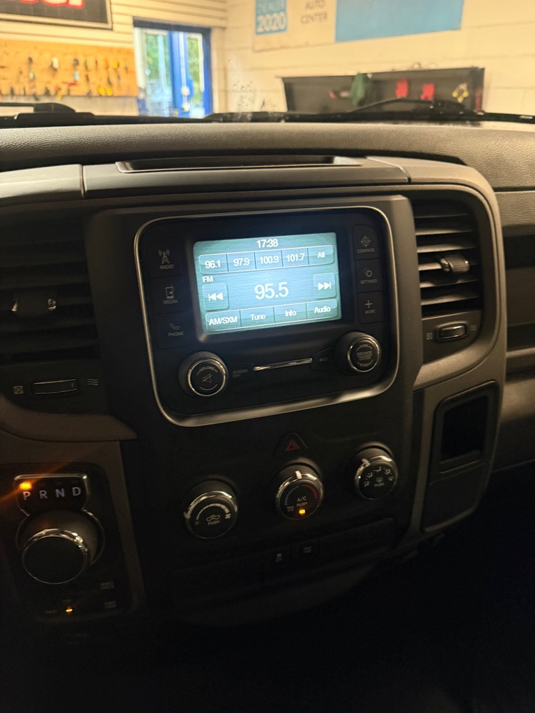 Photo 16 of this RAM 1500 CLASSIC