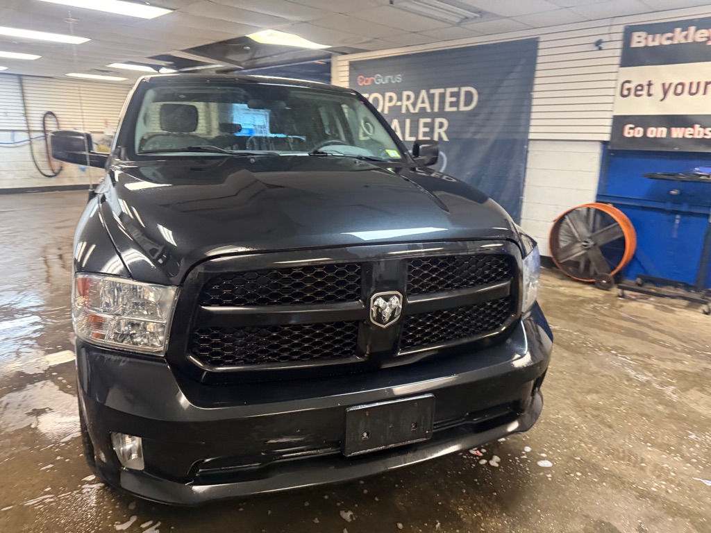 Photo 2 of this RAM 1500 CLASSIC
