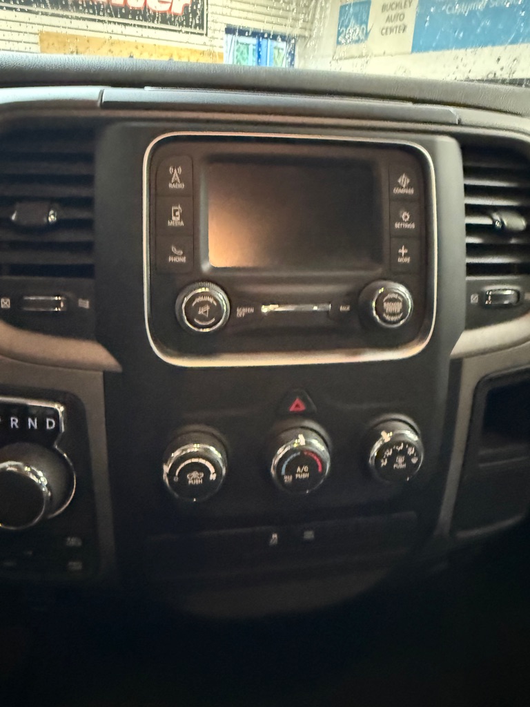 Photo 32 of this RAM 1500 CLASSIC