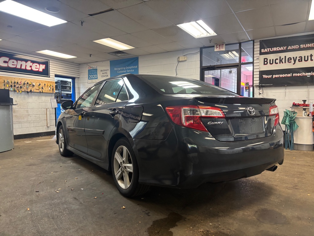 Photo 10 of this TOYOTA CAMRY