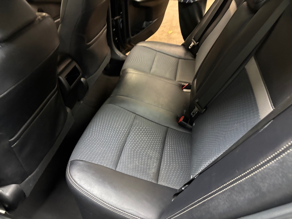 Photo 26 of this TOYOTA CAMRY