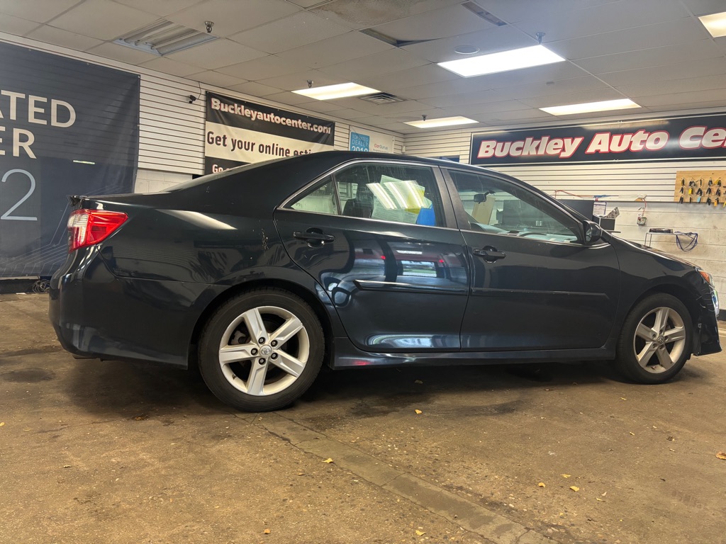 Photo 16 of this TOYOTA CAMRY