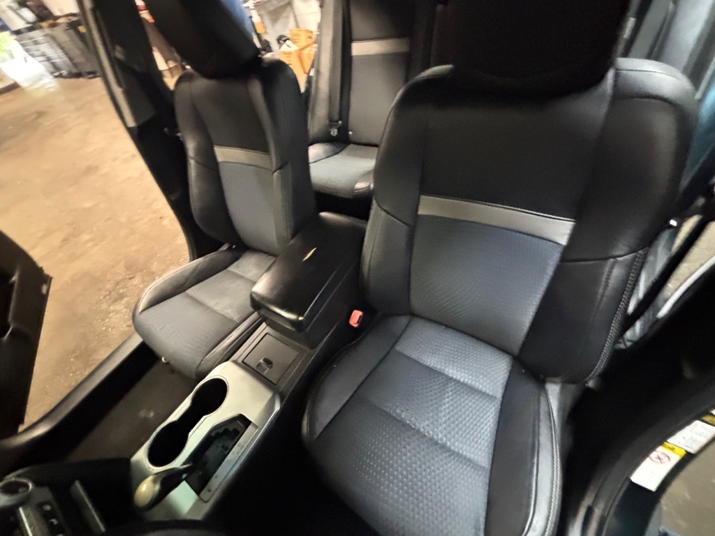 Photo 25 of this TOYOTA CAMRY