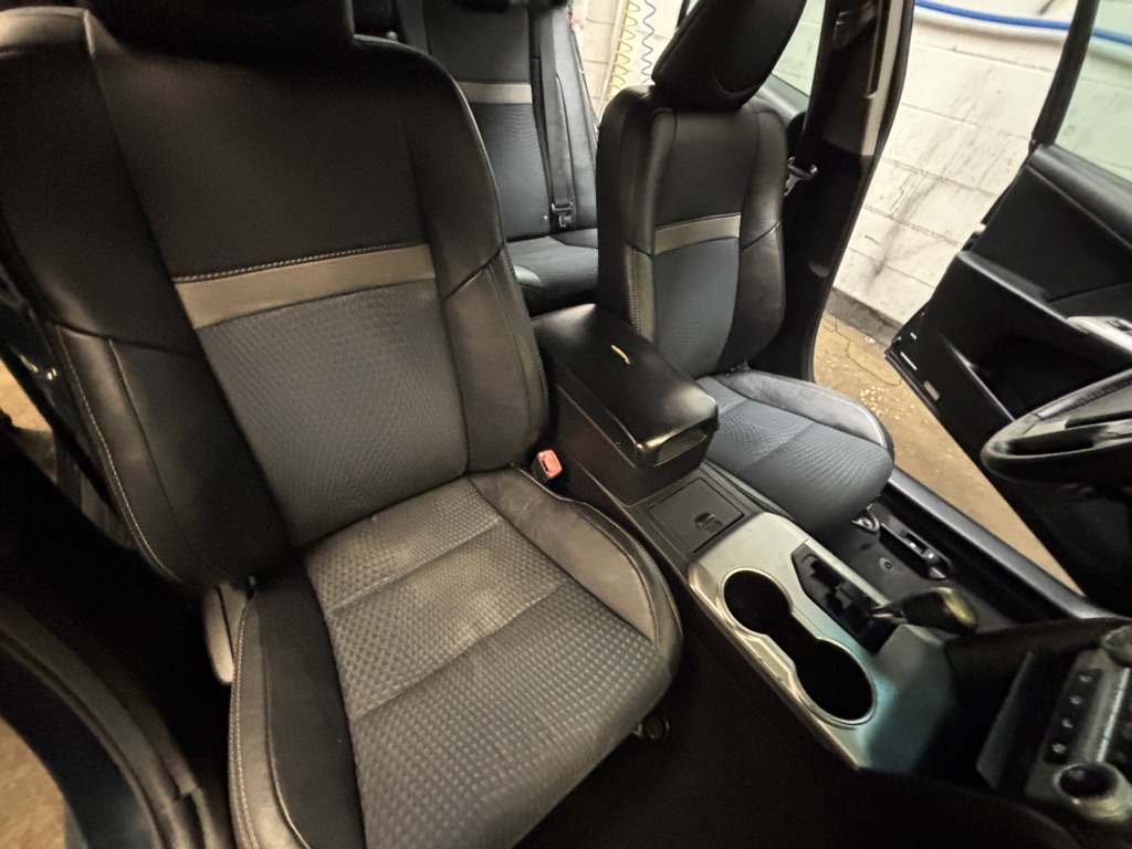 Photo 19 of this TOYOTA CAMRY