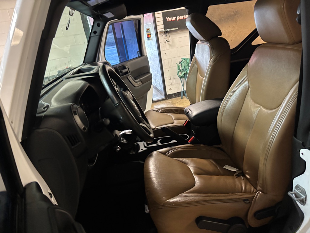 Photo 92 of this JEEP WRANGLER