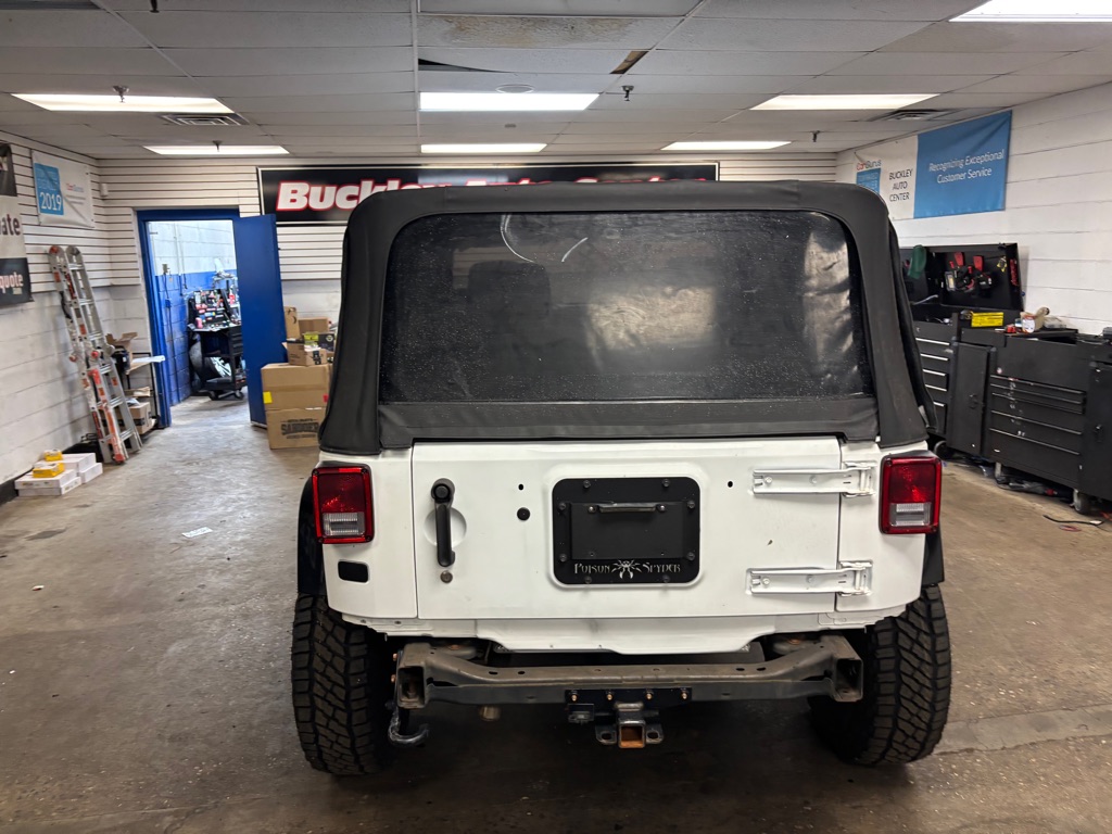 Photo 38 of this JEEP WRANGLER