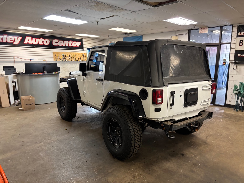 Photo 37 of this JEEP WRANGLER