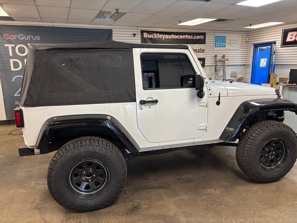 Photo 31 of this JEEP WRANGLER