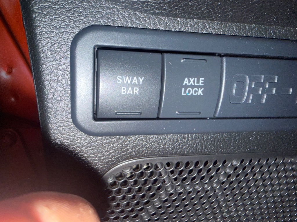 Photo 15 of this JEEP WRANGLER