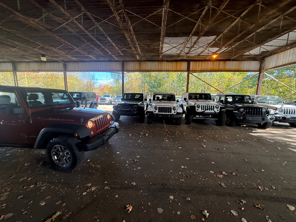 Photo 24 of this JEEP WRANGLER