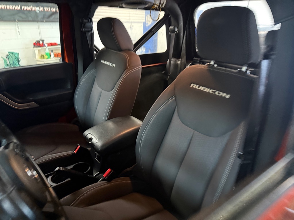 Photo 8 of this JEEP WRANGLER