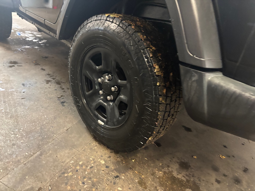 Photo 46 of this JEEP WRANGLER