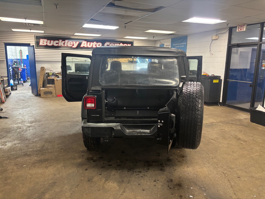 Photo 28 of this JEEP WRANGLER