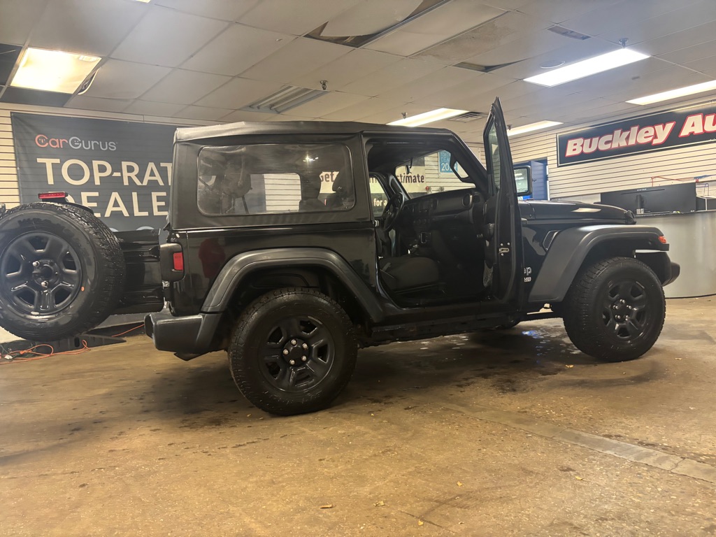 Photo 33 of this JEEP WRANGLER