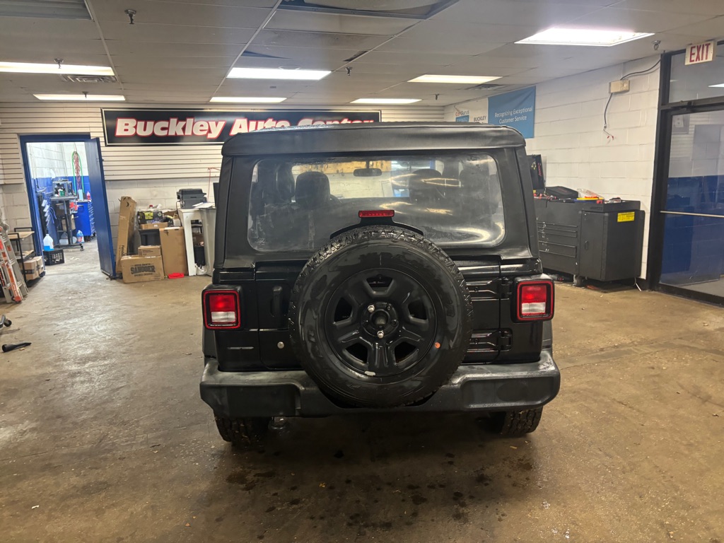 Photo 11 of this JEEP WRANGLER