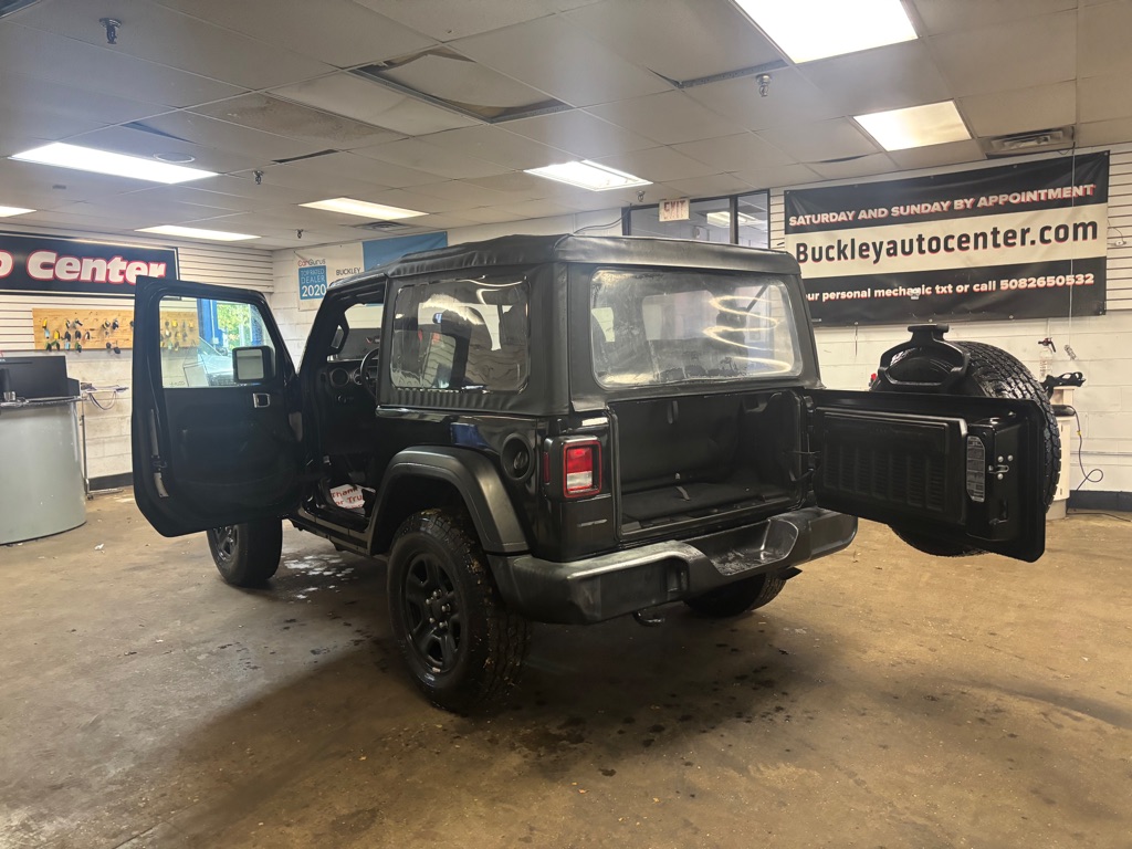 Photo 26 of this JEEP WRANGLER