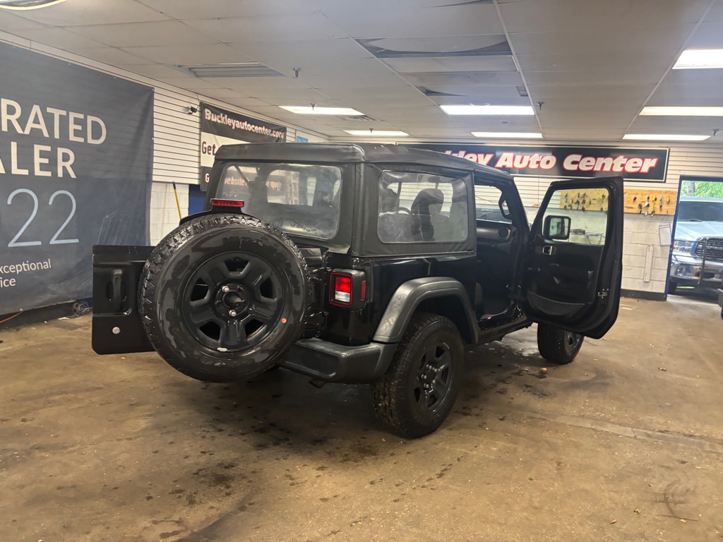 Photo 30 of this JEEP WRANGLER