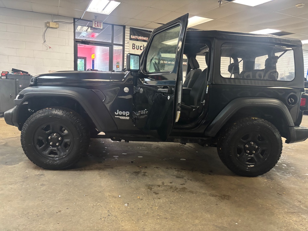 Photo 25 of this JEEP WRANGLER