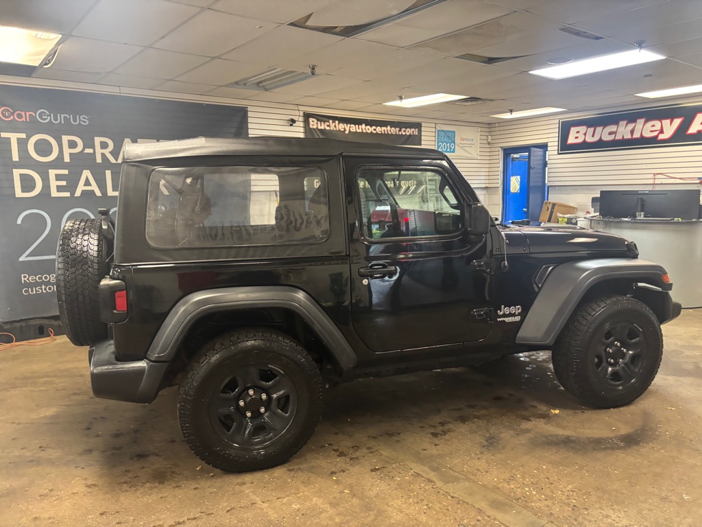 Photo 15 of this JEEP WRANGLER