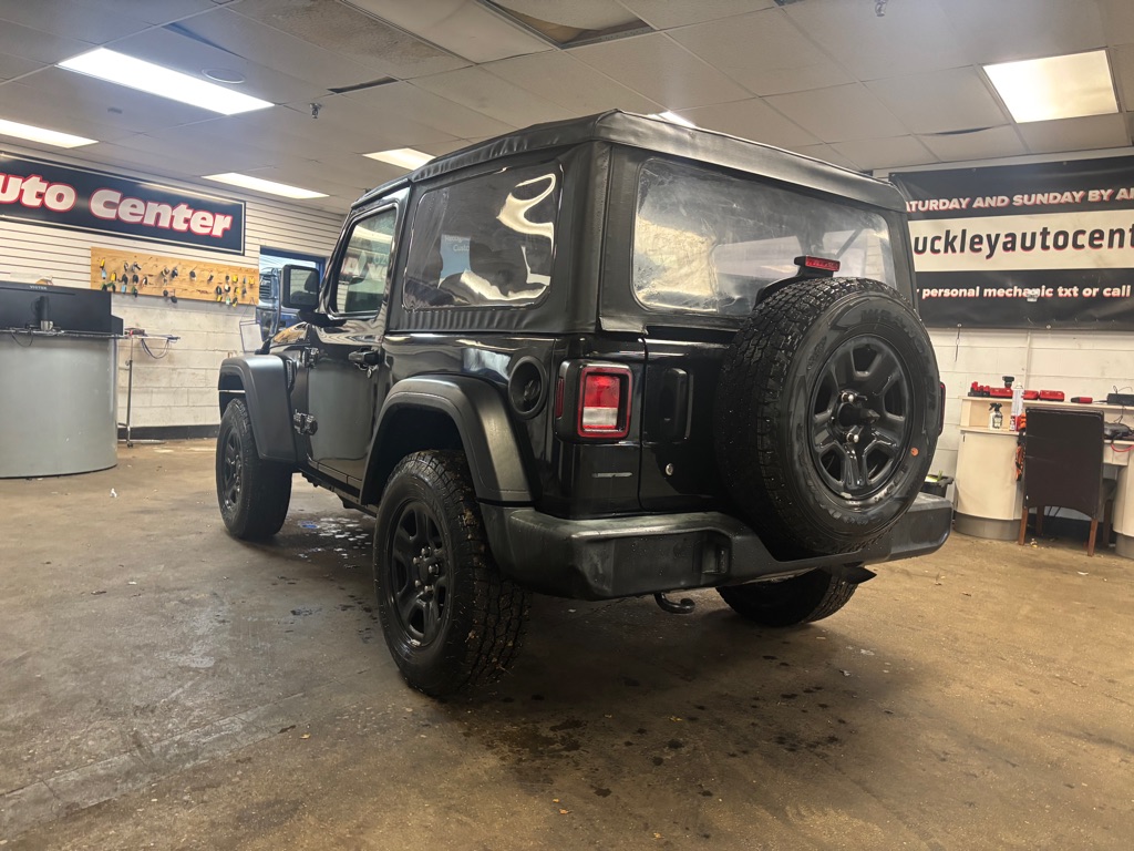 Photo 10 of this JEEP WRANGLER