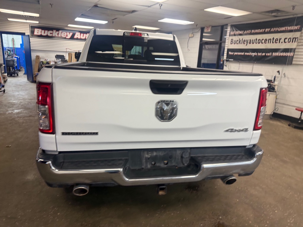 Photo 8 of this RAM 1500