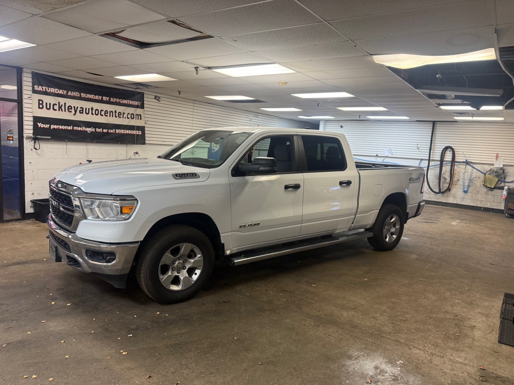 Photo 4 of this RAM 1500