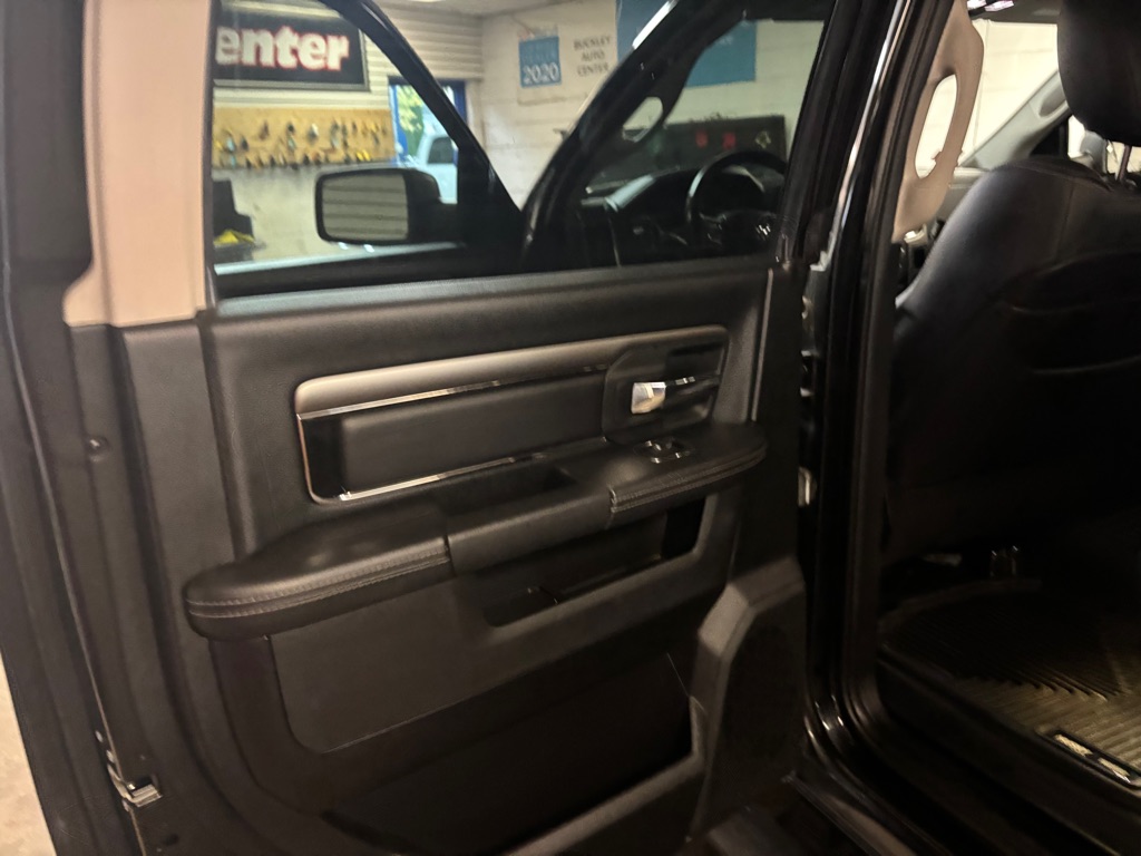 Photo 33 of this RAM 1500