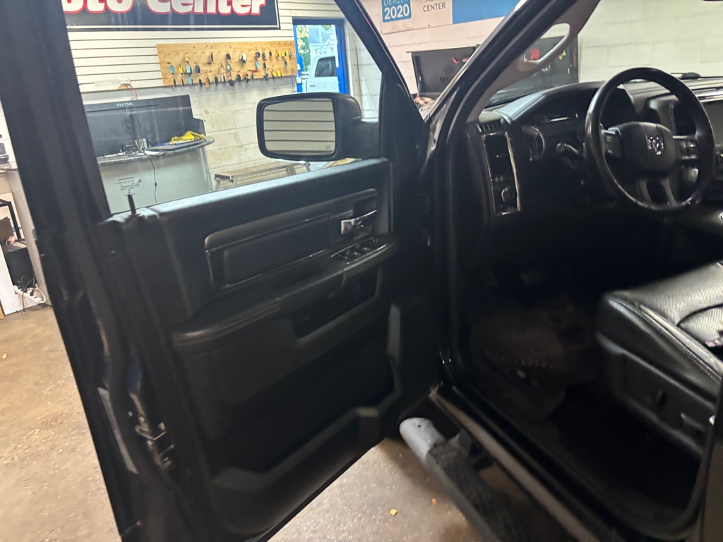 Photo 34 of this RAM 1500