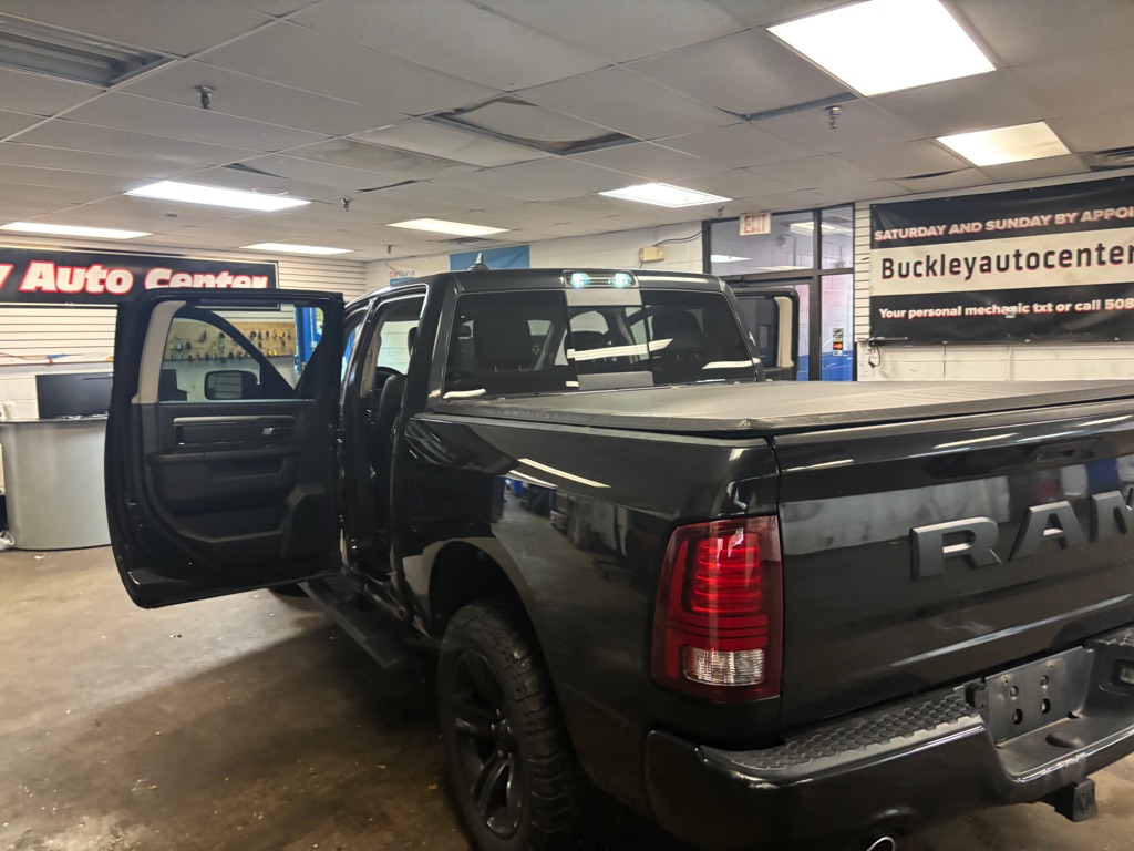 Photo 21 of this RAM 1500