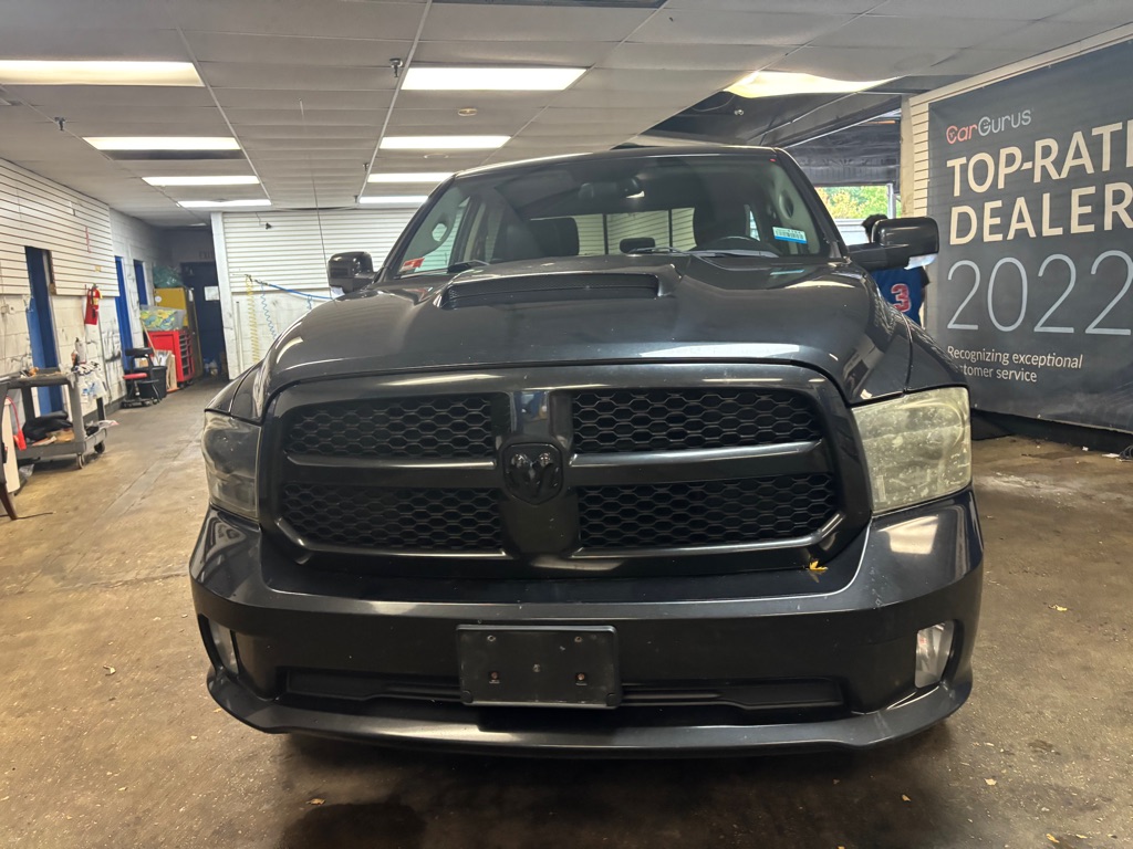 Photo 4 of this RAM 1500