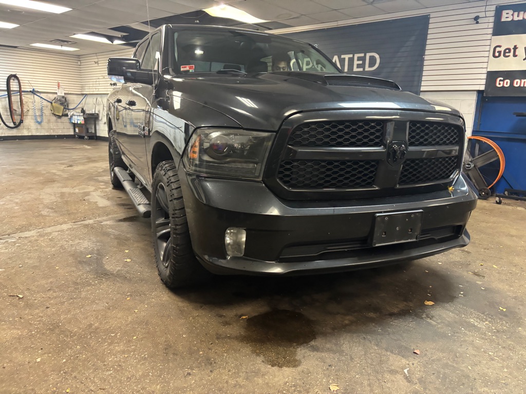 Photo 2 of this RAM 1500