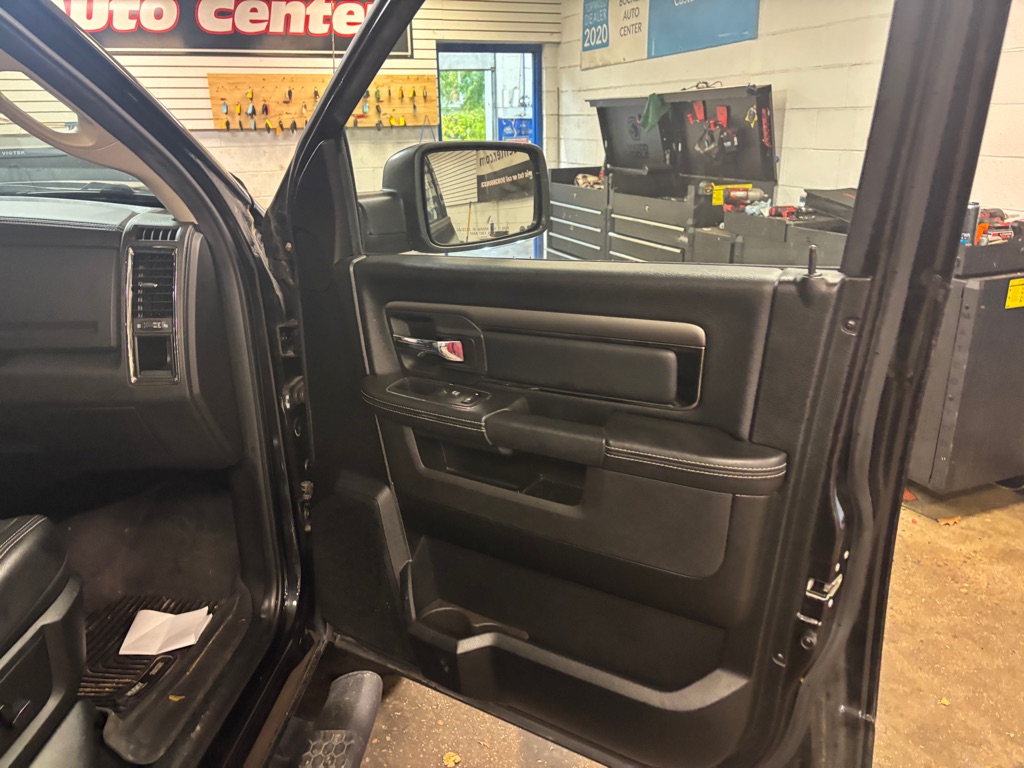 Photo 30 of this RAM 1500