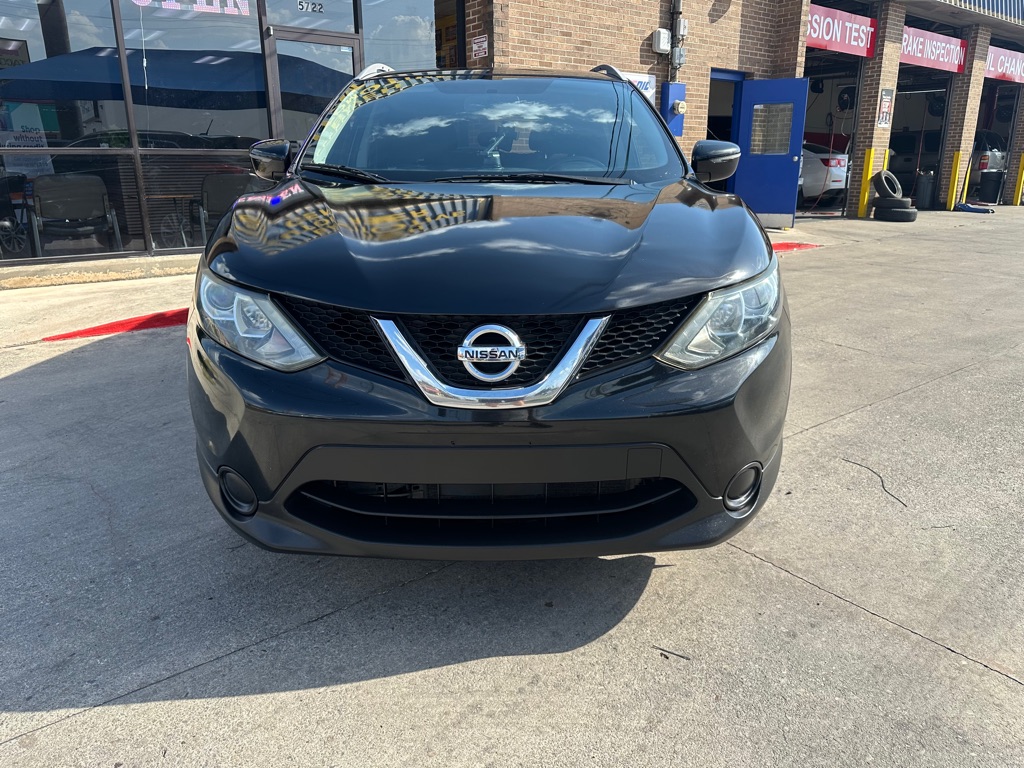 Photo 6 of this NISSAN ROGUE SPORT