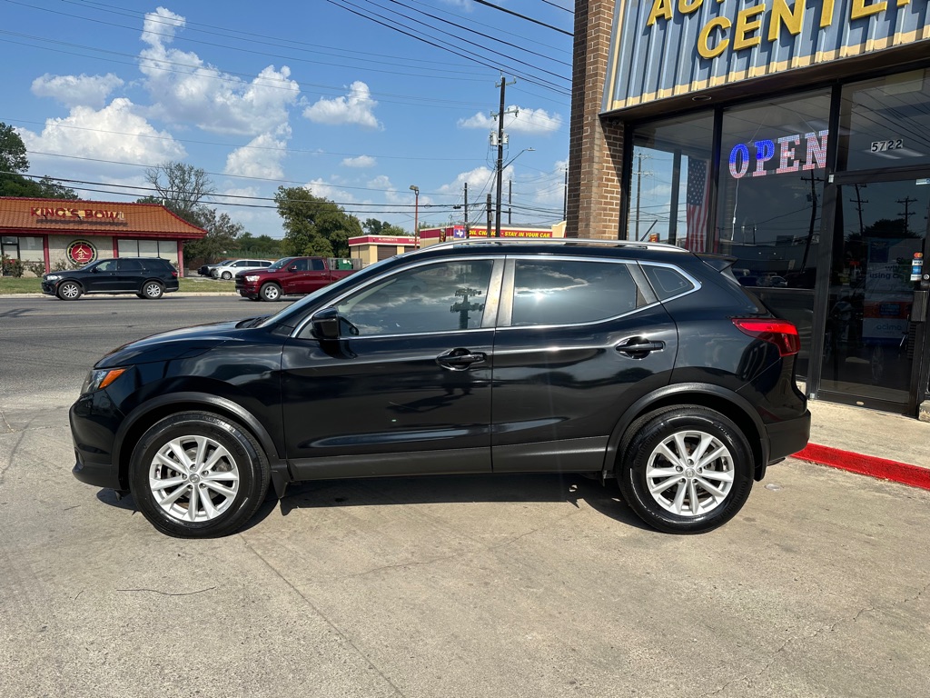 Photo 2 of this NISSAN ROGUE SPORT