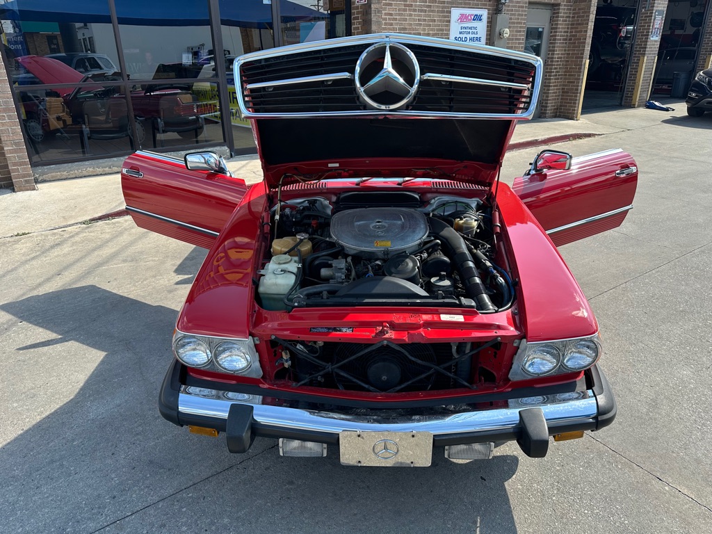 Photo 14 of this MERCEDES-BENZ 560