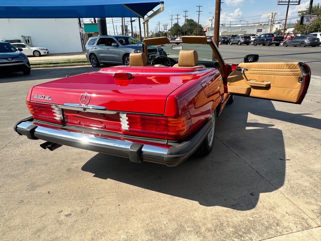 Photo 24 of this MERCEDES-BENZ 560