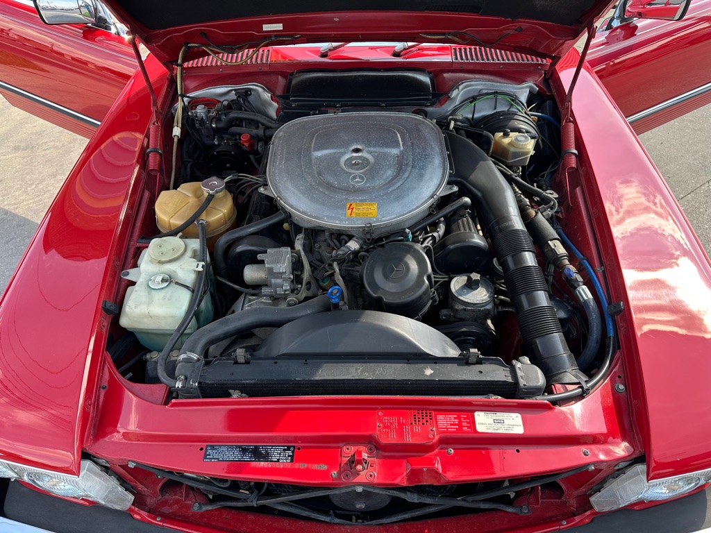 Photo 15 of this MERCEDES-BENZ 560