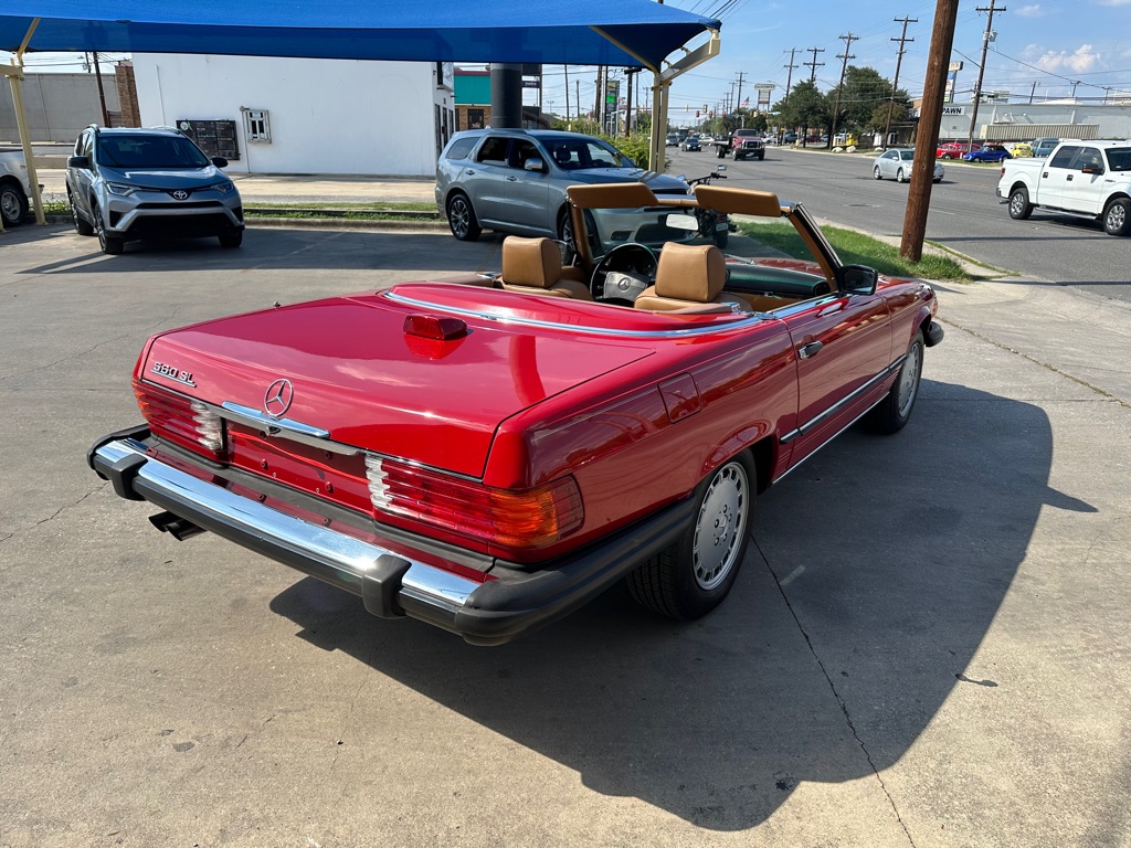 Photo 4 of this MERCEDES-BENZ 560